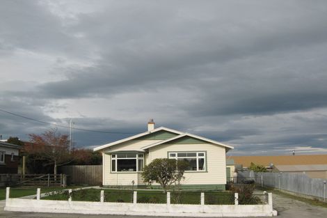 Photo of property in 48 Essex Street, Balclutha, 9230