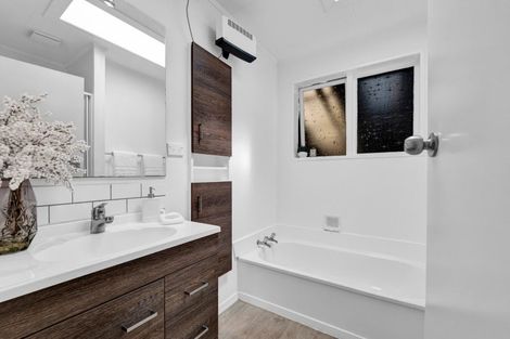 Photo of property in 168 Omata Road, Blagdon, New Plymouth, 4310