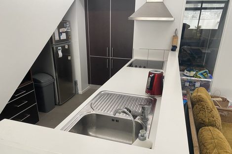 Photo of property in Las Olas De Cuba, 9/35 Torrens Terrace, Mount Cook, Wellington, 6011