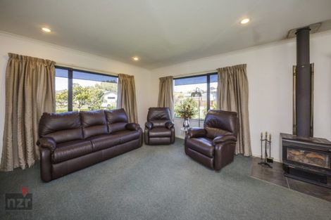 Photo of property in 10 Logan Grove, Feilding, 4702