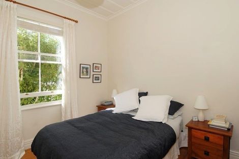Photo of property in 2/21 Cowper Street, Devonport, Auckland, 0624