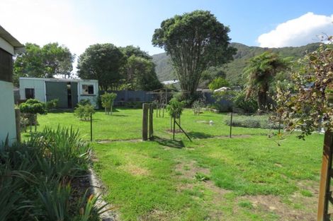 Photo of property in 7 Greenfield Street, Hector, 7822