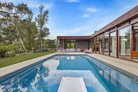 Photo of property in 20 Oscar Road, Greenhithe, Auckland, 0632