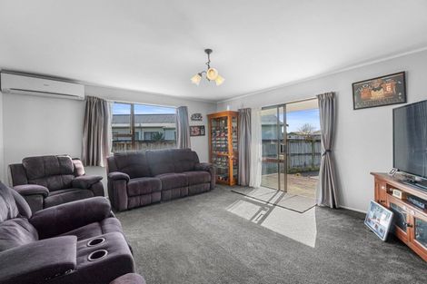 Photo of property in 6 Bradley Place, Nawton, Hamilton, 3200