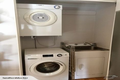 Photo of property in 2/3 The Avenue, Albany, Auckland, 0632