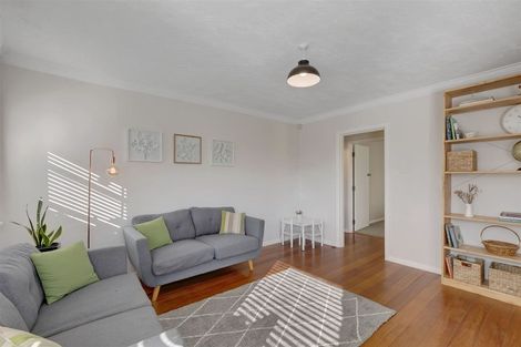 Photo of property in 28 Coates Street, Tawa, Wellington, 5028