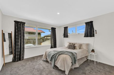 Photo of property in 258 Main North Road, Redwood, Christchurch, 8051