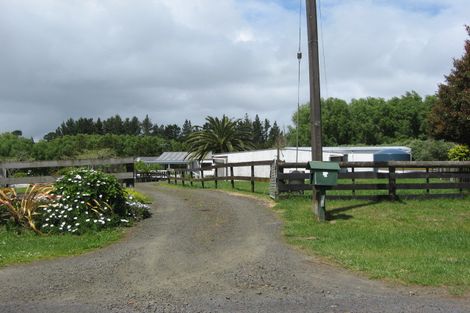 Photo of property in 182 Boord Crescent, Kumeu, 0891