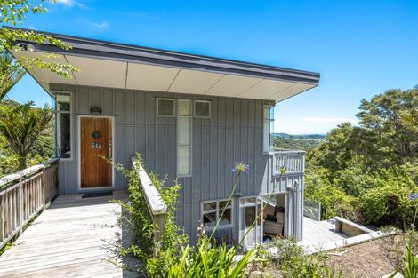 Photo of property in 142 Waiheke Road, Waiheke Island, 1971