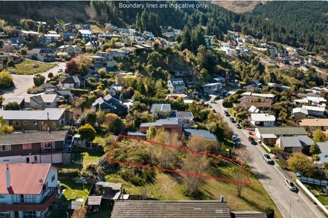 Photo of property in 16 Avalon Crescent, Fernhill, Queenstown, 9300