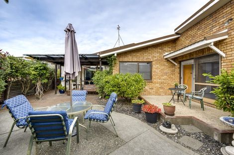 Photo of property in 2/30 Ngarimu Crescent, Taradale, Napier, 4112