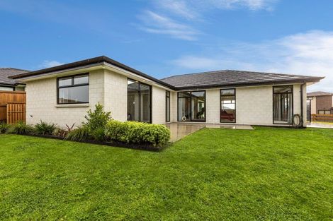Photo of property in 6 Waimiri Road, Glenbrook, Waiuku, 2681