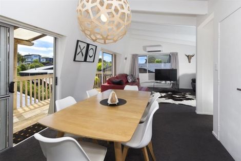 Photo of property in 1/17 Tiri View Place, Waiake, Auckland, 0630