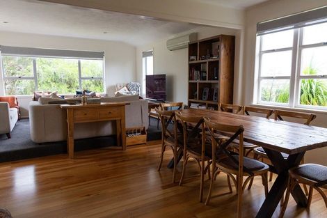 Photo of property in 6 Boler Place, New Lynn, Auckland, 0600