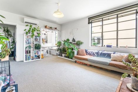 Photo of property in Haitaitai Flats, 4/20 Brighton Road, Parnell, Auckland, 1052