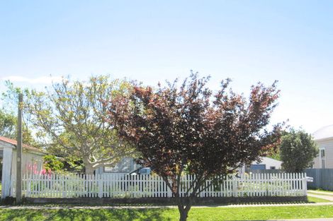 Photo of property in 2 Hinaki Street, Inner Kaiti, Gisborne, 4010