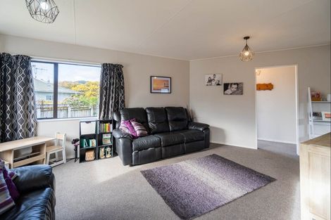 Photo of property in 21 Spackman Crescent, Paraparaumu, 5032