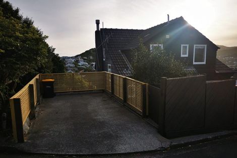 Photo of property in 16 Indira Place, Khandallah, Wellington, 6035