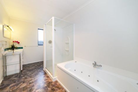 Photo of property in 93 Peter Hall Drive, Kelvin Grove, Palmerston North, 4414