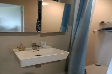 Photo of property in 105 Archibald Road, Kelston, Auckland, 0602