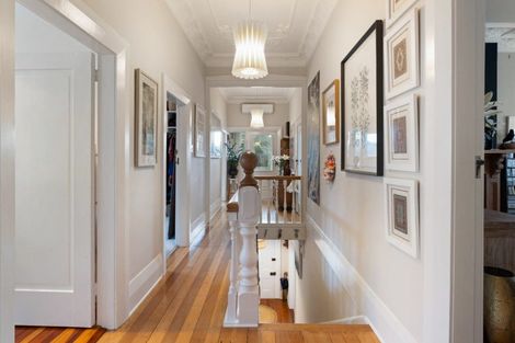 Photo of property in 114 Cliffs Road, Saint Clair, Dunedin, 9012