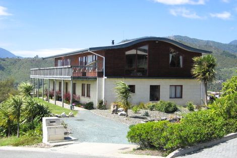 Photo of property in 6 Observatory Terrace, Britannia Heights, Nelson, 7010