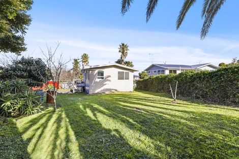 Photo of property in 10 La Trobe Street, Pakuranga Heights, Auckland, 2010