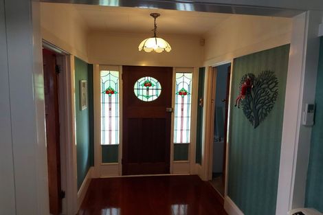 Photo of property in 5 Collingwood Street, Waterloo, Lower Hutt, 5011