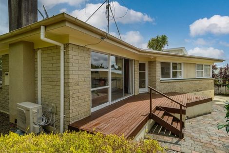 Photo of property in 17 Jonathon Street, Brookfield, Tauranga, 3110