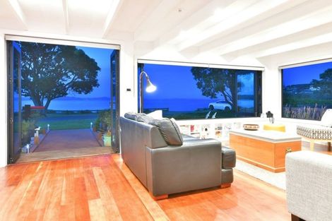 Photo of property in 105 The Esplanade, Manly, Whangaparaoa, 0930