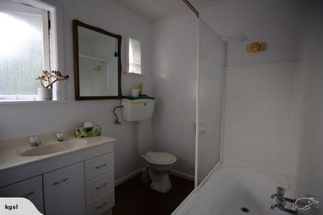 Photo of property in 24 Grendon Road, Titirangi, Auckland, 0604