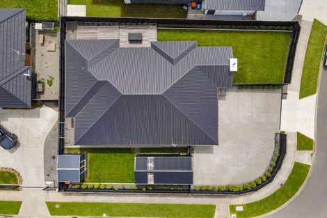 Photo of property in 1 Corsica Court, Fitzherbert, Palmerston North, 4410