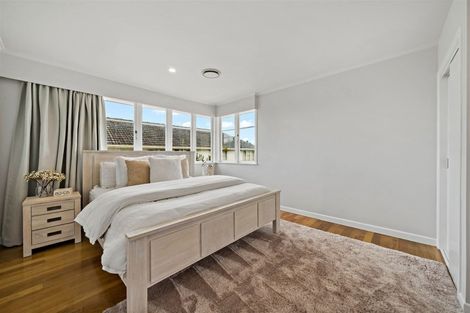 Photo of property in 15 Waione Avenue, Te Atatu Peninsula, Auckland, 0610
