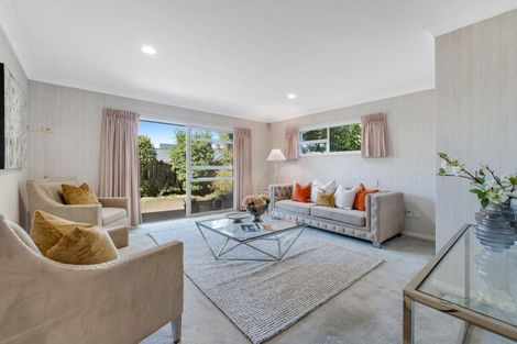 Photo of property in 1 Page Point, Mellons Bay, Auckland, 2014