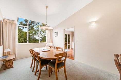 Photo of property in 18 Gibson Place, Mellons Bay, Auckland, 2014