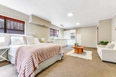 Photo of property in 16 Glendale Drive, Dinsdale, Hamilton, 3204