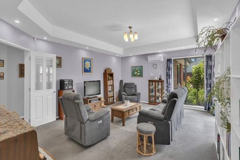Photo of property in 5 Rooney Place, Aidanfield, Christchurch, 8025