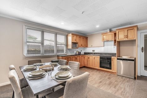 Photo of property in 8 Robertson Street, Richmond, Invercargill, 9810