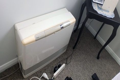 Photo of property in 13 Pakington Street, Westport, 7825