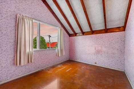 Photo of property in 38 Toru Street, Te Atatu Peninsula, Auckland, 0610