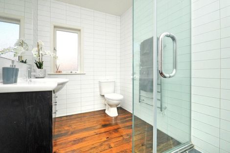 Photo of property in 40 Centreway Road, Orewa, 0931