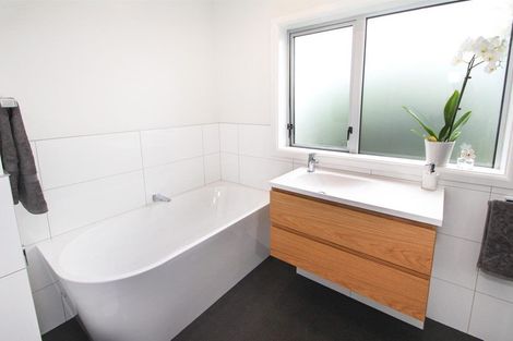 Photo of property in 20 Don Street, Oamaru North, Oamaru, 9400