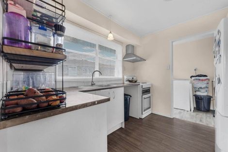 Photo of property in 20 Innismara Avenue, Wattle Downs, Auckland, 2103