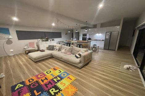 Photo of property in 16 Puriri Road, Pukekohe, 2120