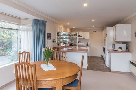 Photo of property in 22 Cranbrook Grove, Waikanae, 5036