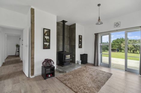 Photo of property in 2745 Opunake Road, Te Kiri, Opunake, 4682