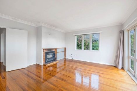 Photo of property in 298 East Coast Road, Forrest Hill, Auckland, 0620
