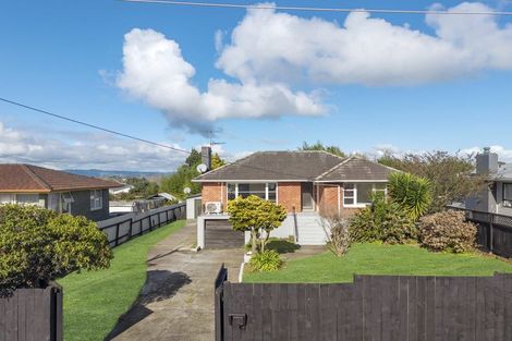 Photo of property in 12 Clayton Road, Manurewa, Auckland, 2102