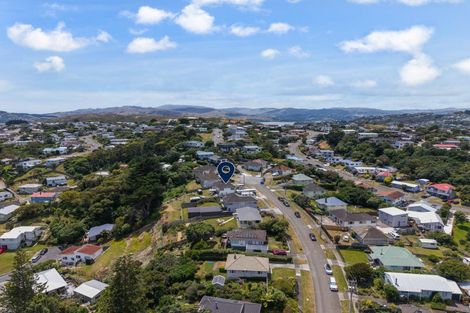 Photo of property in 27 Spur Grove, Titahi Bay, Porirua, 5022