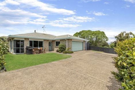 Photo of property in 122 Dalton Drive, Papamoa Beach, Papamoa, 3118